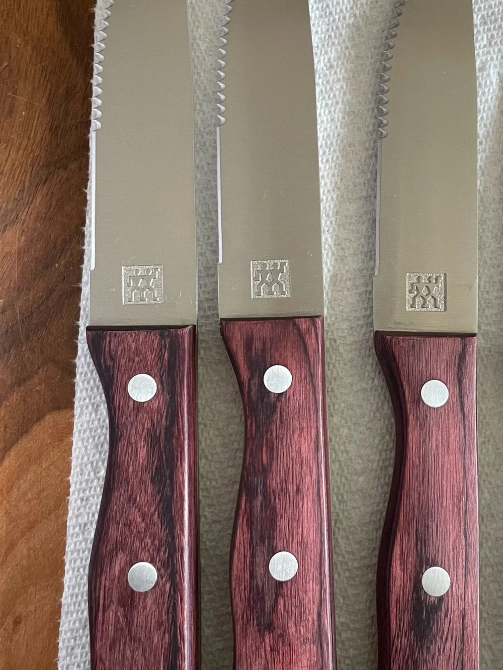 New Zwilling Set of 3 Serrated Steak Knife Set 🥩